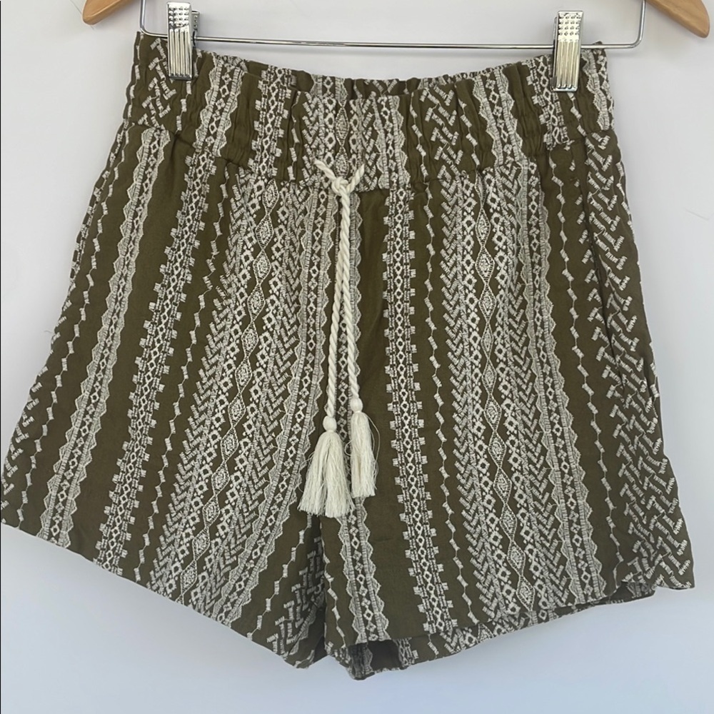 House of Harlow 1960 High Waist Green and Cream Linen Blend Shorts XS